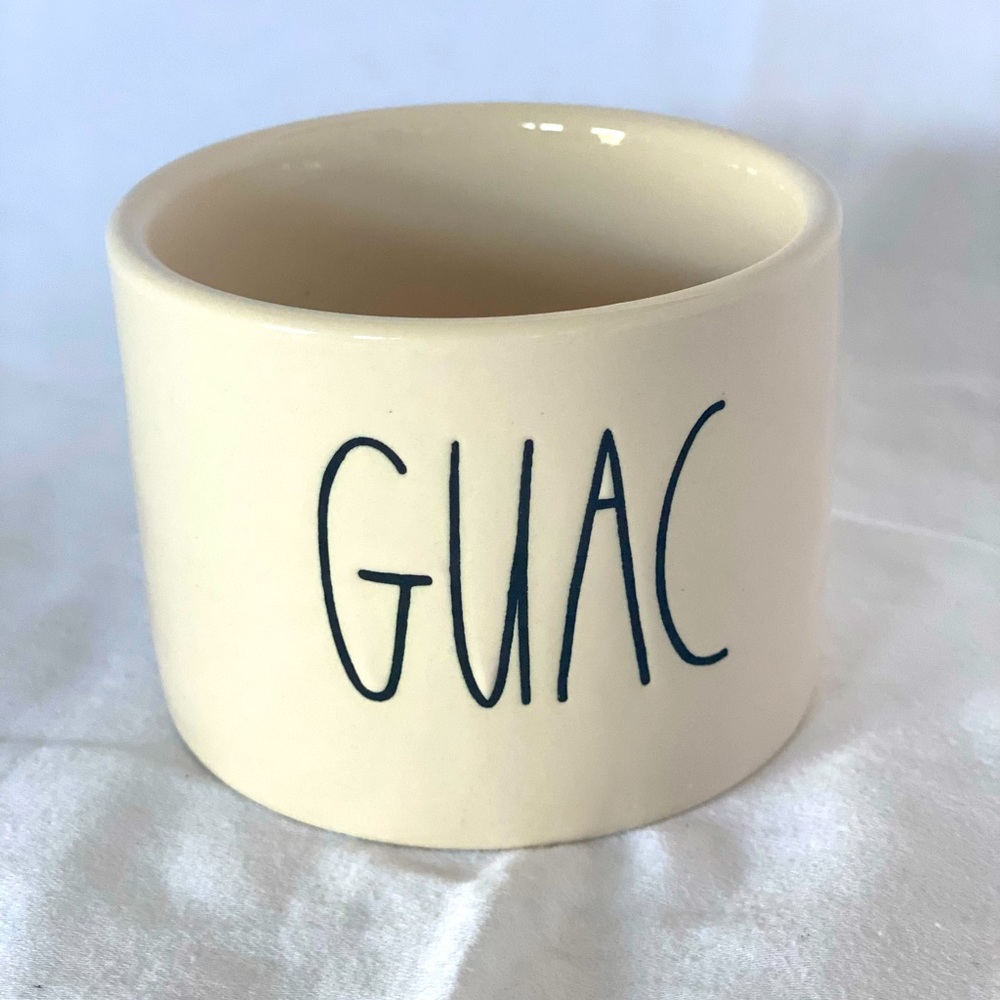 Rae Dunn Guacamole dip dish.
